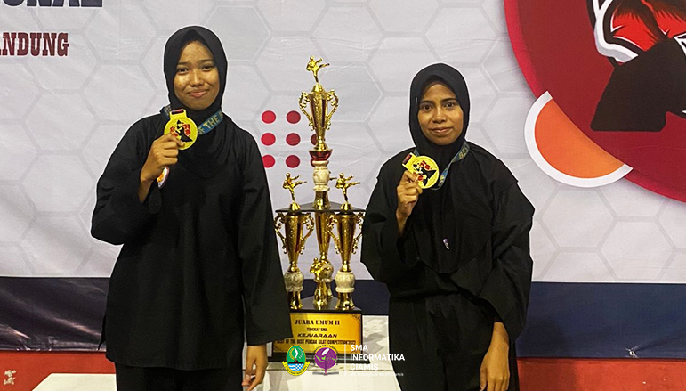 Siswi SMA Informatika Juara Umum Turnamen Pemasalan Dan Prestasi Pencak Silat Tingkat Nasional Di Unpad Bandung